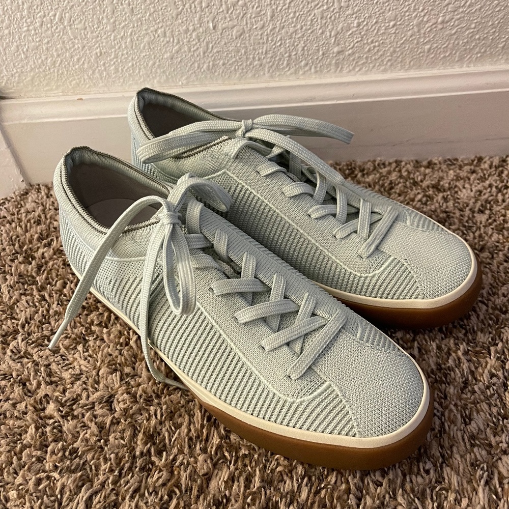 Rothys Spearmint Laceups Size 9